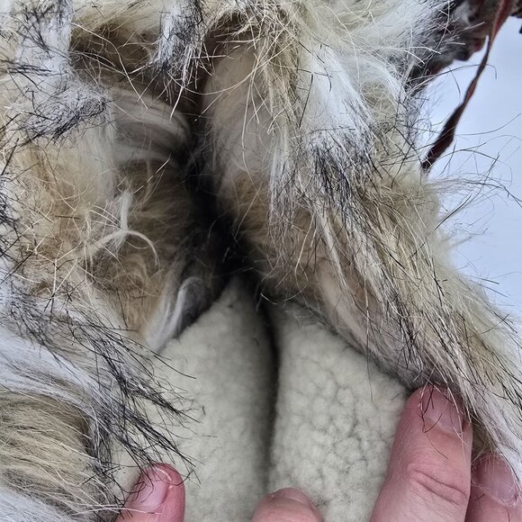 The Mukluks Knit Faux Fur Winter Boots Brown Size 6 Outdoor Snowproof - Picture 6 of 9